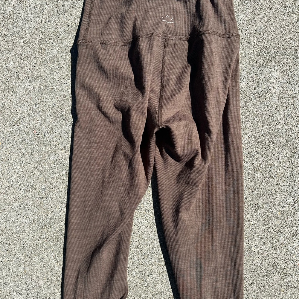 Beyond Yoga Brown Leggings - Picture 2 of 3